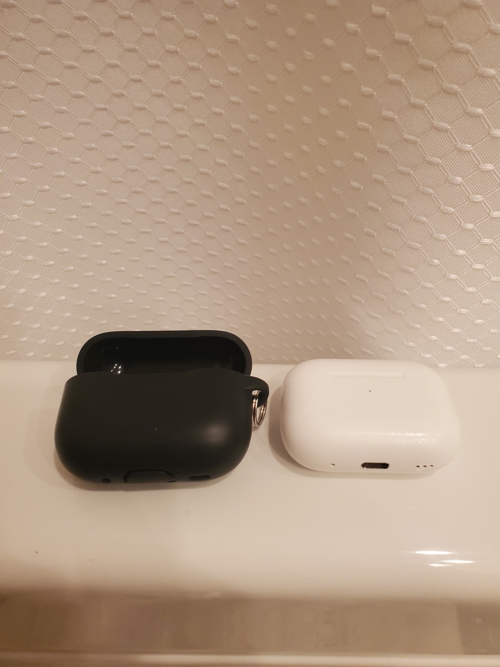 Apple Airpods 2 Gen A2968S  Wireless Earbud Charging Cases White Works